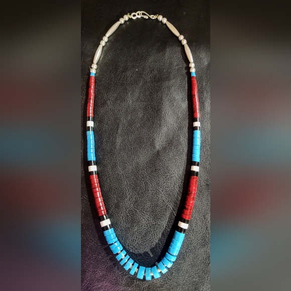 Vintage Santo Domingo Heishi necklace - Picture 2 of 4